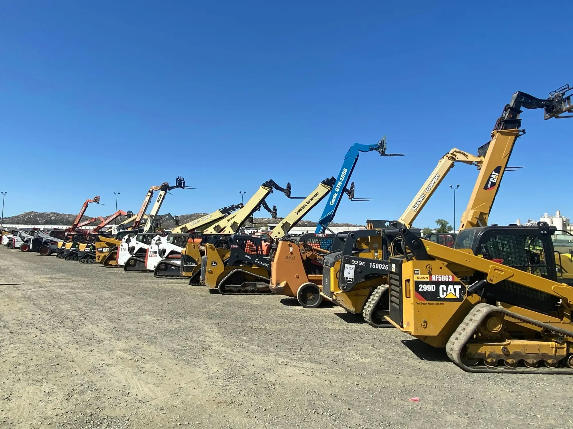 Bobcat Baumaschinen bereit für den Export nach Ostafrika