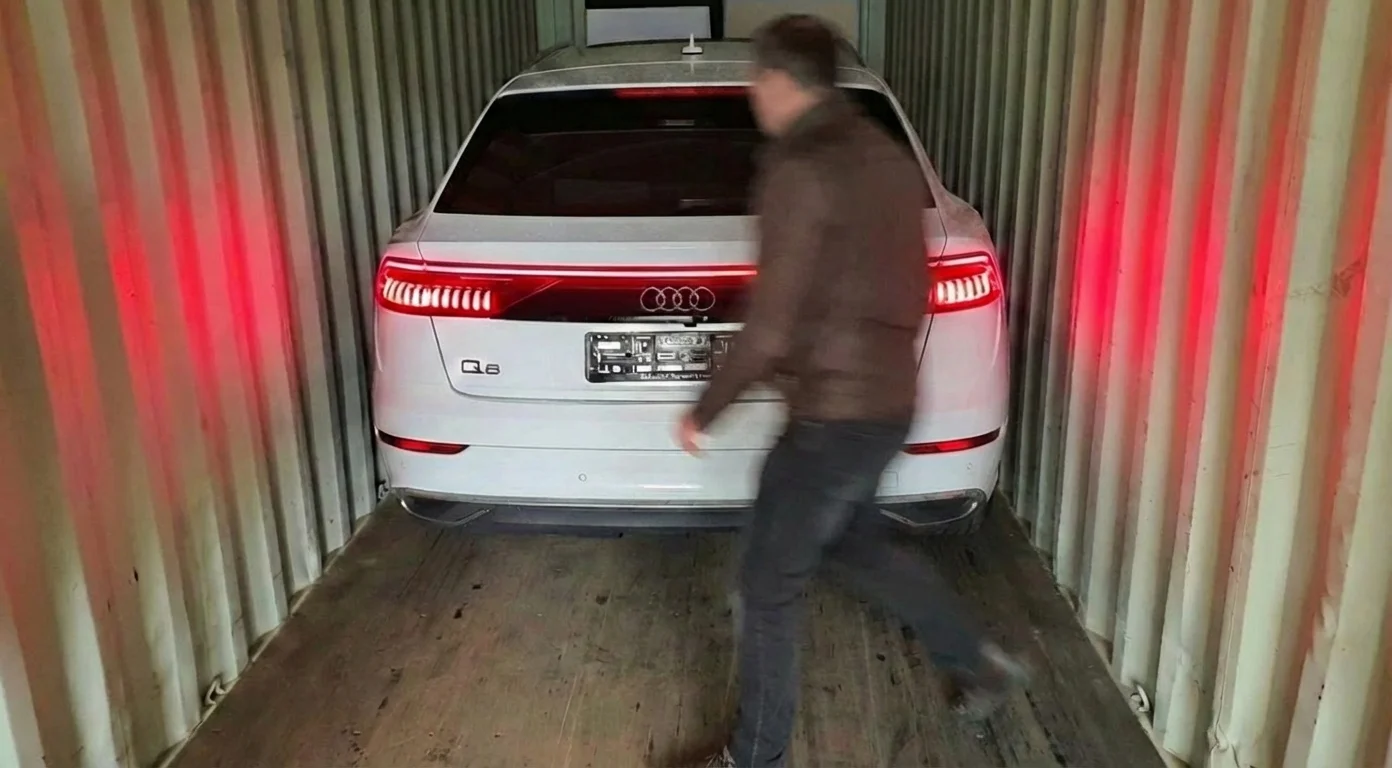 Mercedes G-Wagon at shipping port